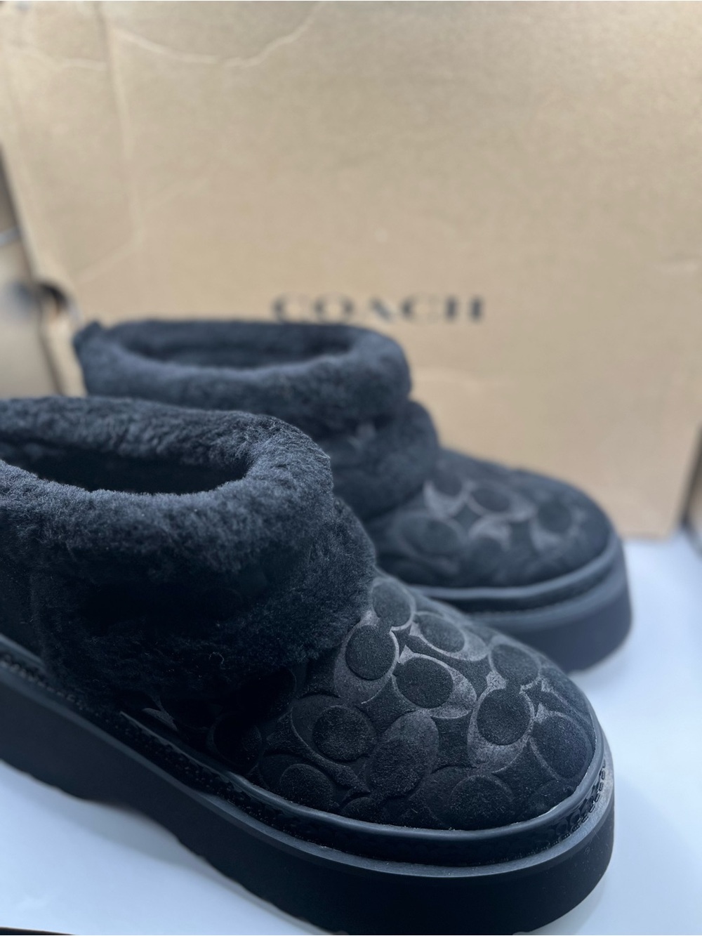 Coach New Women's 8B Black Signature Shearling Slip-On Booties - Picture 1 of 6
